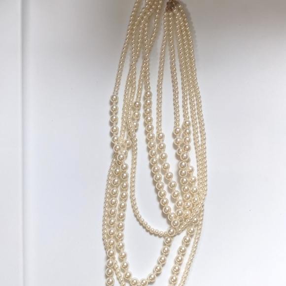 Frankie & Stein Imitation 5-strand Pearl Necklace NIP. - Picture 3 of 3
